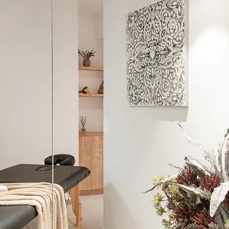 阿尔特拉帕斯套房酒店 酒店